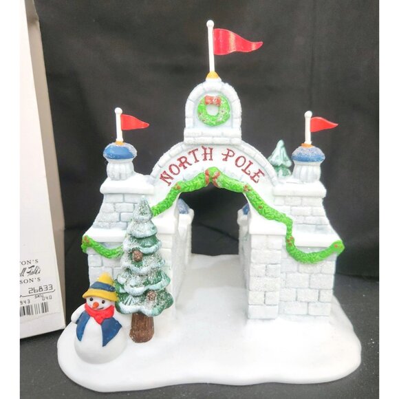 Dept 56 NORTH POLE GATE Heritage Christmas Village arch entrance accessory 56324 - Picture 3 of 9